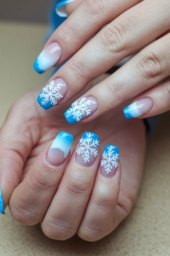 3D Snowflake Sculpture Nails