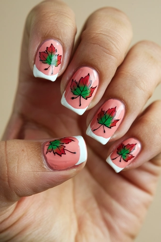 Classic Maple Leaf Accent Nails