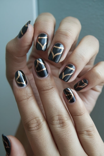 Dark Chrome Cat Eye Nails