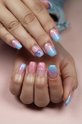 Holographic Glitter Extra Short Square Nails