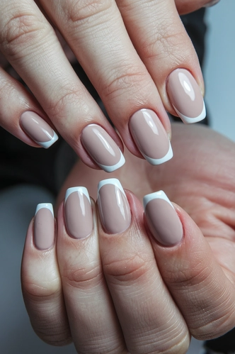 Minimalist Nude C Curve Nails