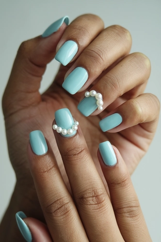 Pearl Accent Extra Short Square Nails